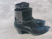 Schwarze Damenstiefeletten Gr. 42 zu verschenken Nordrhein-Westfalen - Düren Vorschau