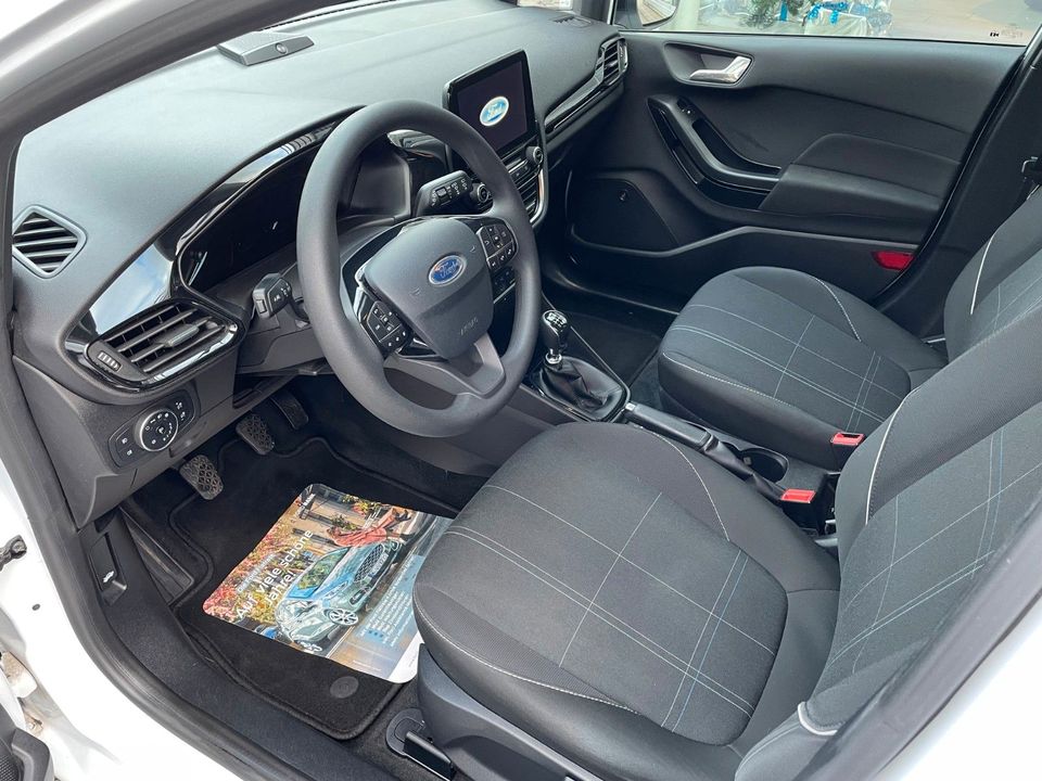 Ford Fiesta Cool & Connect 100PS Benzin in Losheim am See