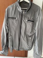 Guess Jacke (grau) Bonn - Beuel Vorschau