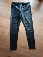 Esmara Lederimitat Leggings mit Fleece Gr. 38 in schwarz Niedersachsen - Westerstede Vorschau