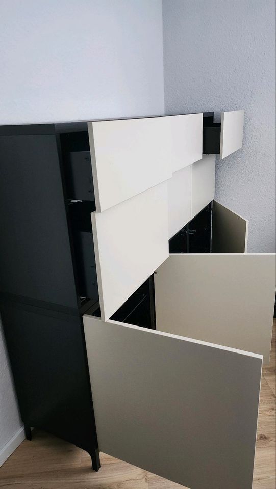 Super Zustand! Großer Schrank Besta Ikea in Osterholz-Scharmbeck