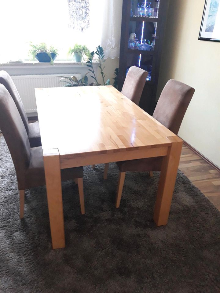 Esszimmer Tisch  mit  4 Stühle in Hanau
