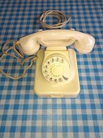 Telefon W49 Firma Hagenuk Bj. 1965 Elfenbein Rheinland-Pfalz - Wallertheim Vorschau