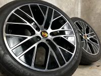 Original 20 Zoll Porsche Taycan Aero Winterreifen Turbo S 9J1 Nordrhein-Westfalen - Paderborn Vorschau