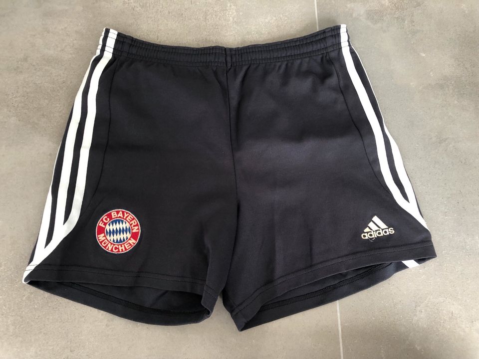 FC Bayern Shorts in Weselberg