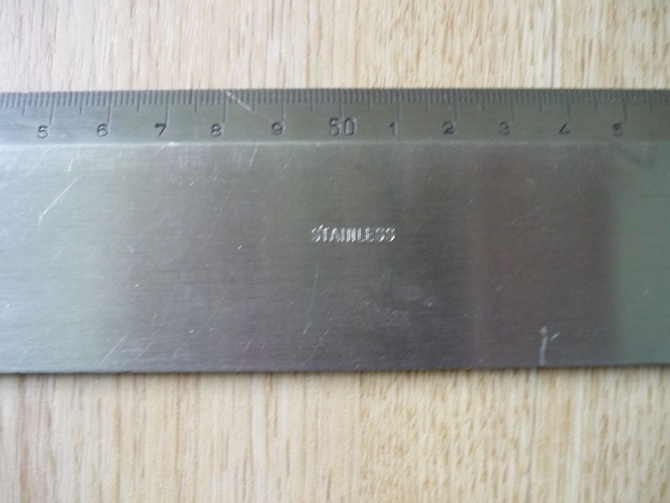 Metalllineal, 1 Meter in Neuhaus-Schierschnitz