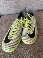 Fußball ⚽️ Indoor Sportschuhe von NIKE Gr 42 Hessen - Rosbach (v d Höhe) Vorschau