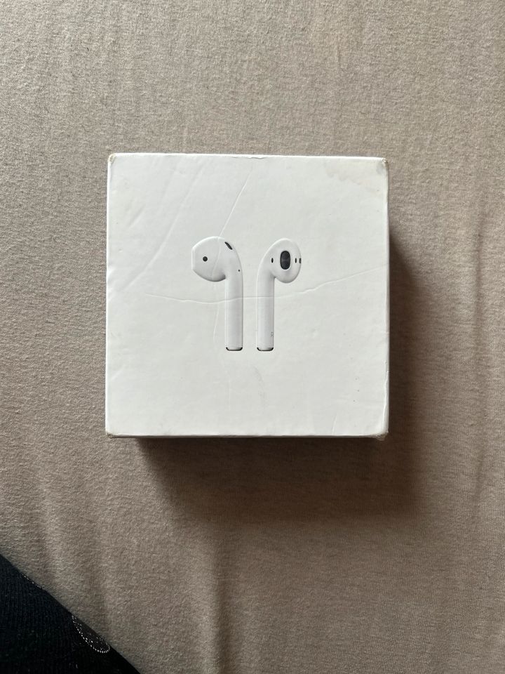 AirPods 2. Generation (Defekt) in Halle