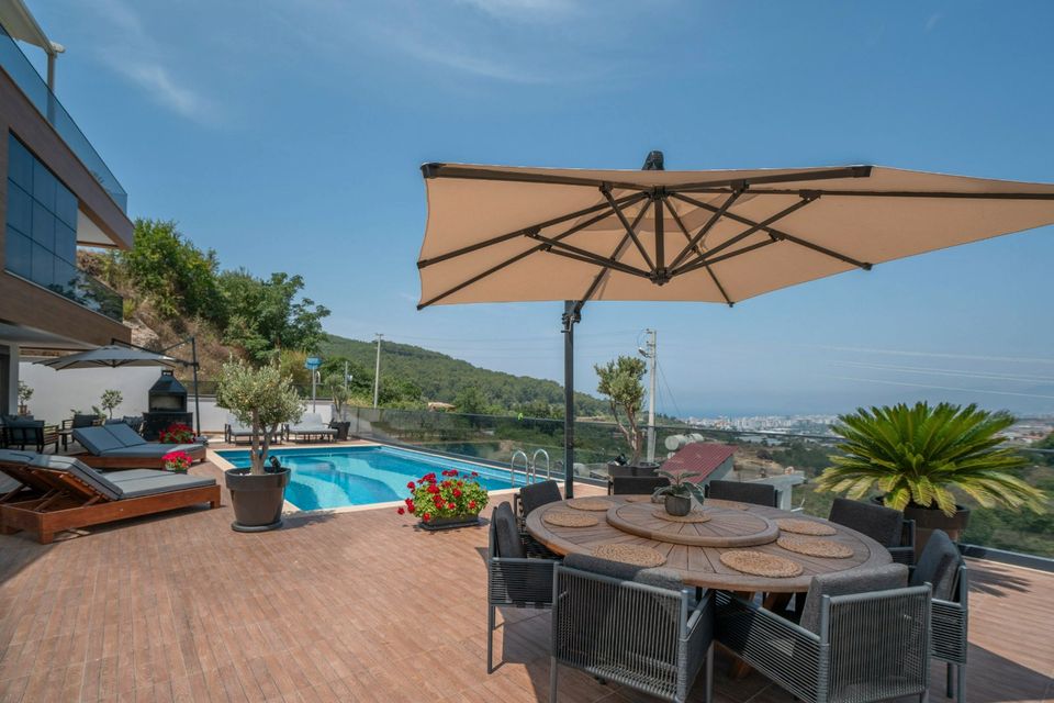 TÜRKEI / ALANYA - LUXUSVILLA IN KARGICAK - MÖBLIERT 4+2 ZU VERKAUFEN in Hamm