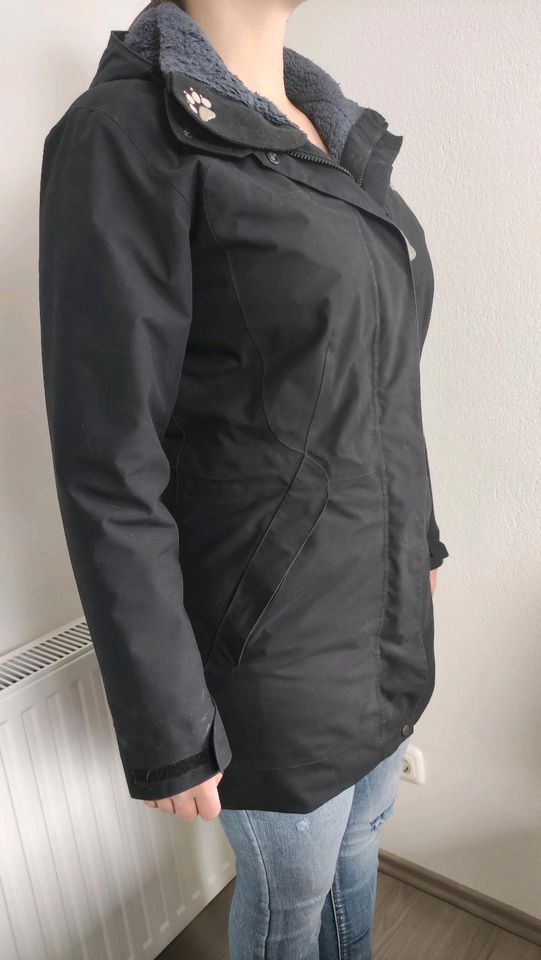 Jacke von Jack Wolfskin schwarz Größe 40/M in Steinberg am See