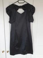 Schwarzes, kurzes Kleid mit Rückenschleife und -ausschnitt Bayern - Würzburg Vorschau