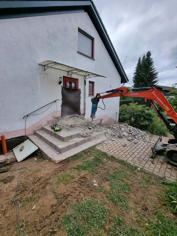 Erd und Baggerarbeiten Haustrockenlegungen Poolaushub in Lohmar