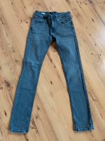 Jeans Skinny Jack&Jones Liam 27/30 neuwertig grau Herren Junge Bochum - Bochum-Wattenscheid Vorschau