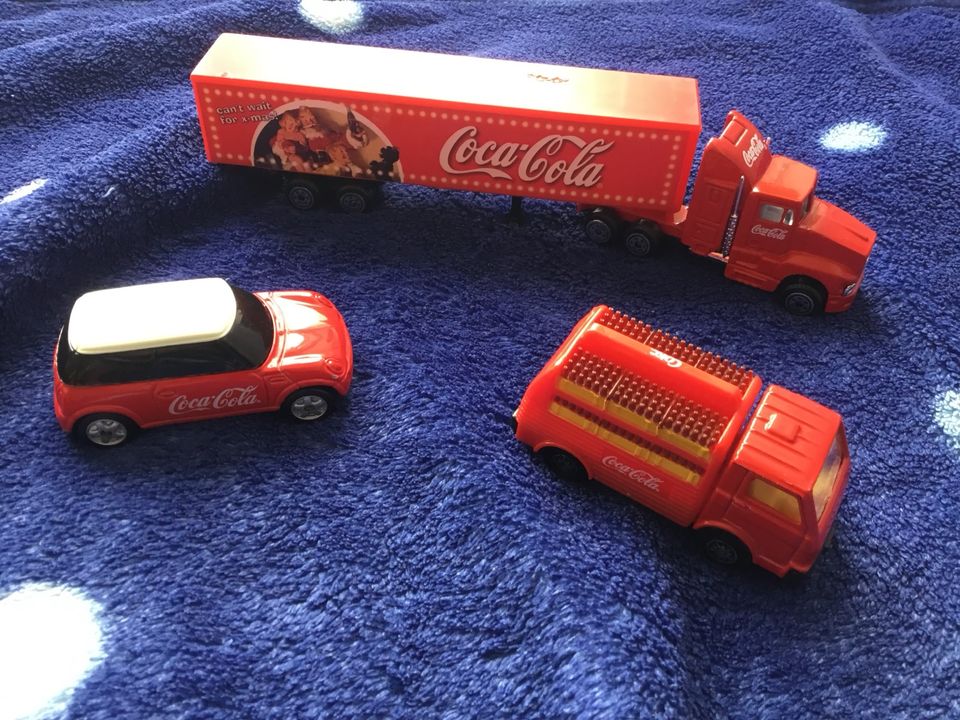 3 Coca Cola Spielzeugautos in Langenhagen