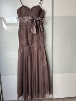 Abendkleid von Unique taupe Grösse 40 Flensburg - Fruerlund Vorschau