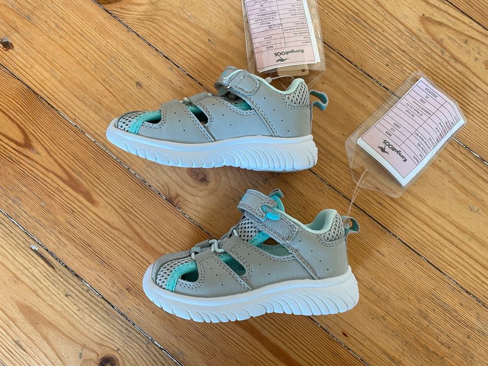 Baby Schuhe Sandalen Turnschuhe neu Kangaroos grau mint gr.21 in Berlin