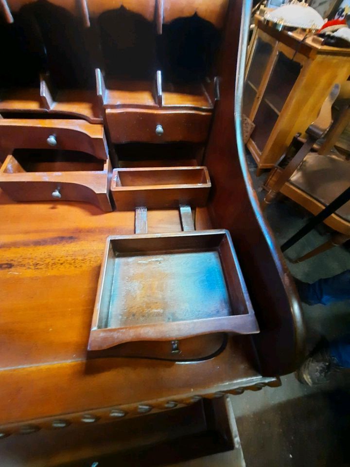 Retro Tisch Sekretär Schreibtisch Mahagoni Massiv Holz Vintage in Groß-Gerau