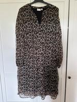 VILA Sommer Kleid gemustert 44 Kr. München - Neuried Kr München Vorschau