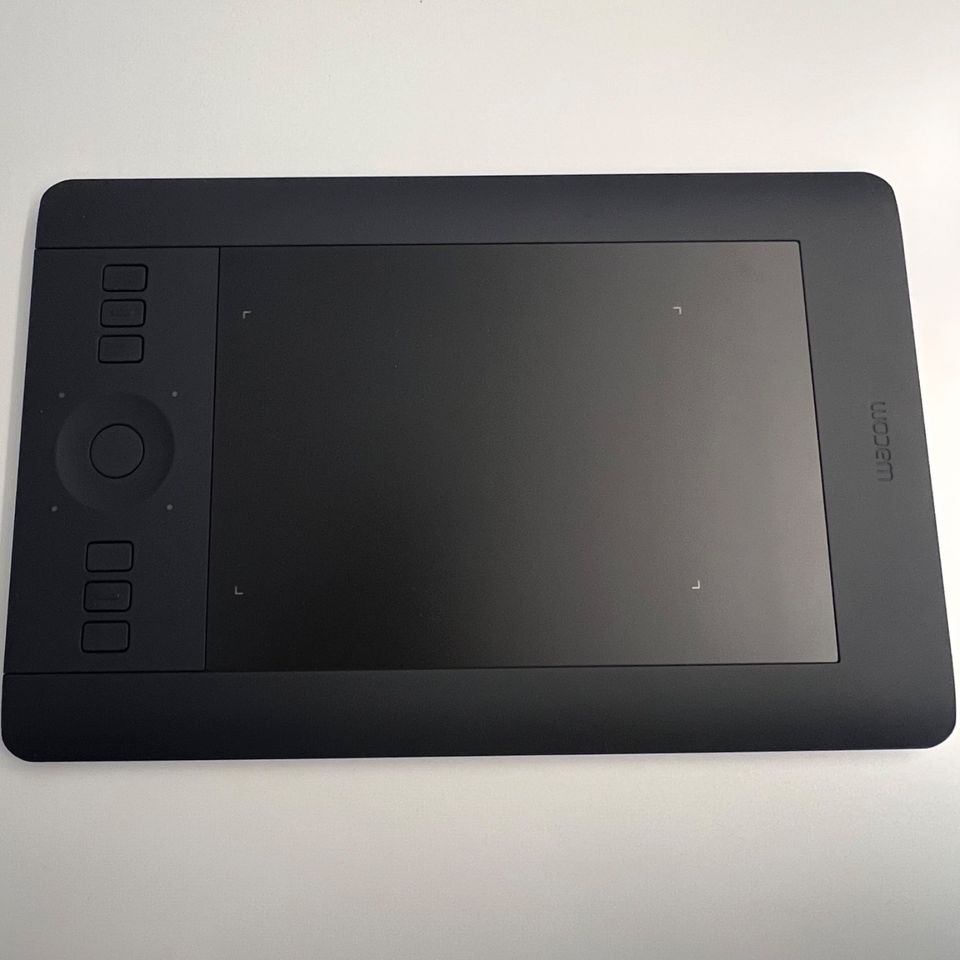 Wacom Intuos Pro (Small) Grafiktablet *WIE NEU* - Model: PTH 451 in Köln