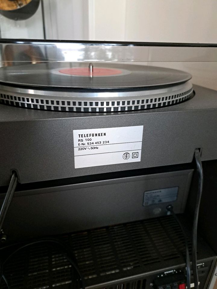 TELEFUNKEN HIFI RACK Vinyl Plattenspieler Verstärker Tapedeck in Markkleeberg