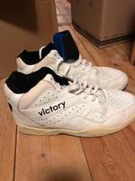 Victory Turnschuhe Herren weiß Größe 44 Brandenburg - Fredersdorf-Vogelsdorf Vorschau
