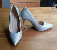 Jumex High Heels Pumps Hochzeitsschuhe Ballschuhe silber Gr. 40 Schleswig-Holstein - Itzehoe Vorschau