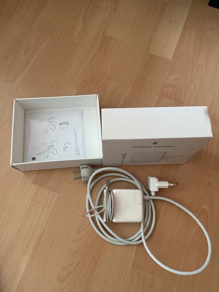 Apple MacBook MagSafe Netzteil Ladekabel in München