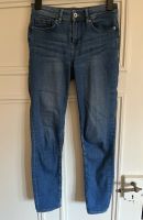 Blaue niedrig sitzende Jeans Hose von H&M, Gr. 34 Hessen - Herborn Vorschau