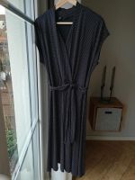 Kleid Gr 44 schwarz mit Pünktchen 1x getragen Viskose Berlin - Spandau Vorschau