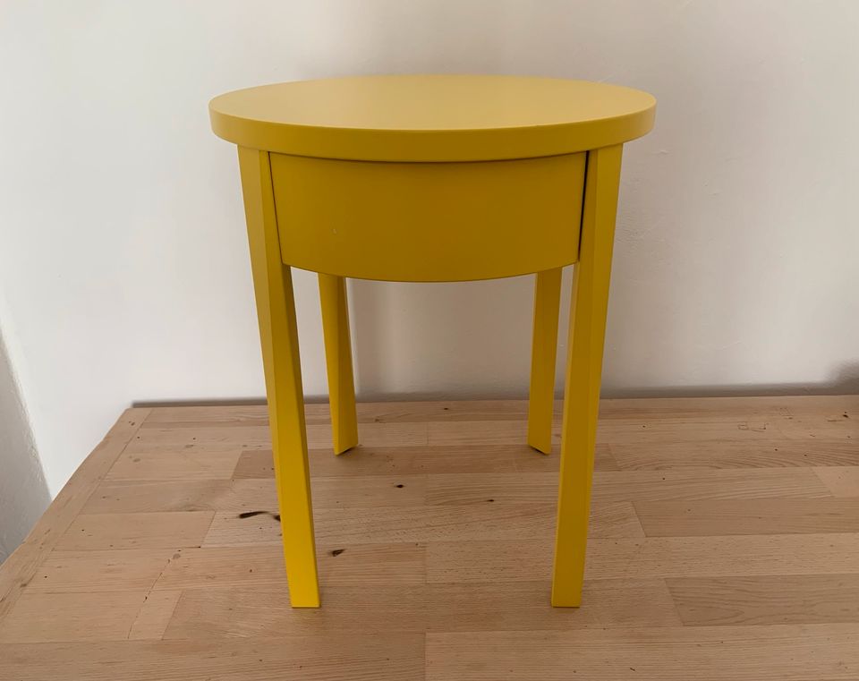 IKEA Stockholm Nachttisch Beistelltisch Tisch gelb - 2 Stück in Hannover