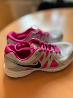 Nike Revolution Damen Gr 38 1x getragen Bayern - Neustadt Vorschau