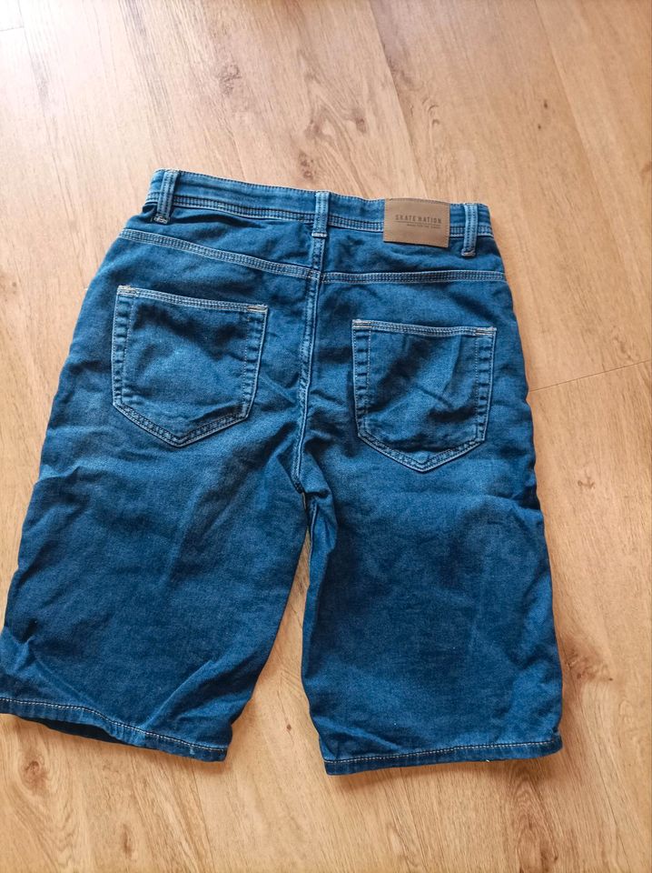 Kurze Hose Jungen Capri Gr. 164 neu Sommer in Fritzlar