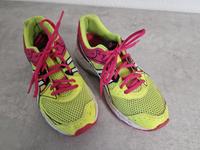 Asics Laufschuhe Turnschuhe Gr 39,5 Schuhe Hessen - Vellmar Vorschau