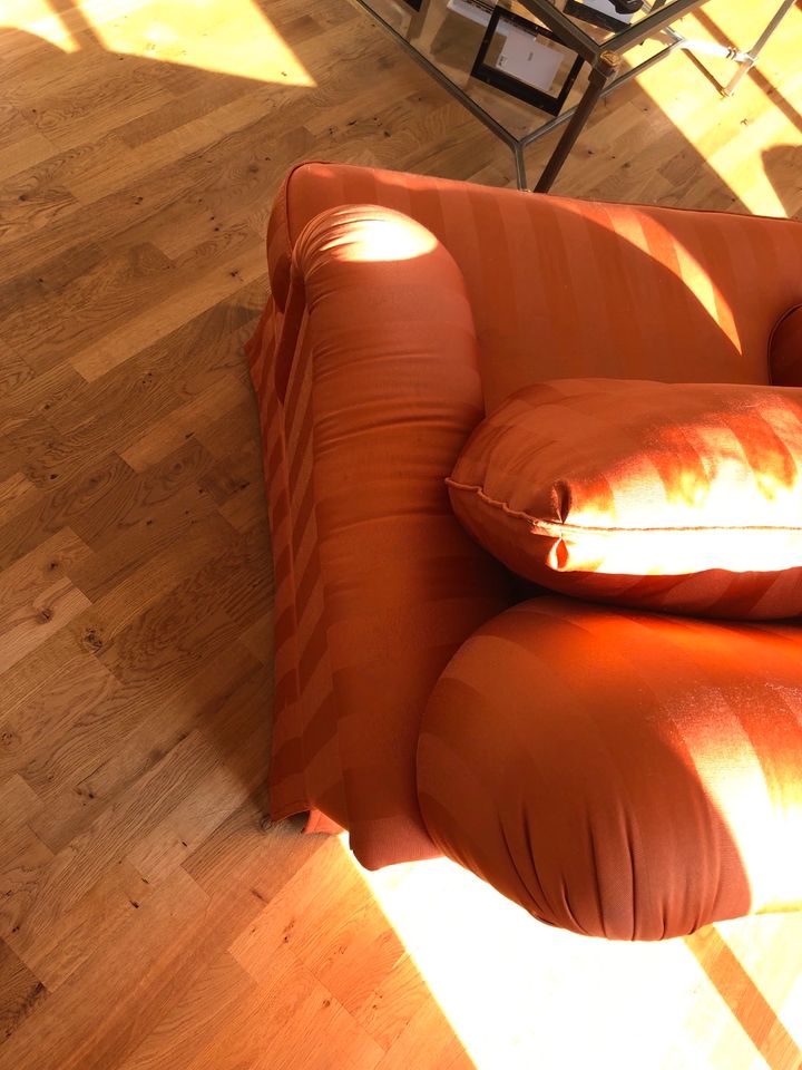 Sessel Wohnzimmer Sofa  Tisch Lampe  Bett Sofa Sonderanfertigung in Hamburg