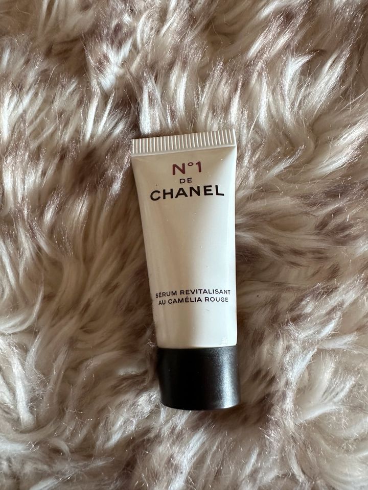 Chanel No. 1 Serum Revitalisante in Bad Zwischenahn