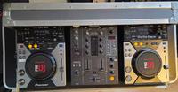 Pioneer DJ Set - Pioneer CDJ 400 x2 + Pioneer DJM 400 + Case Baden-Württemberg - Burladingen Vorschau