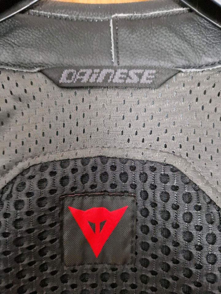 DAINESE Motorrad LederJacke und Hose (kombi)+Stiefeln Gr. 44 in Regensburg