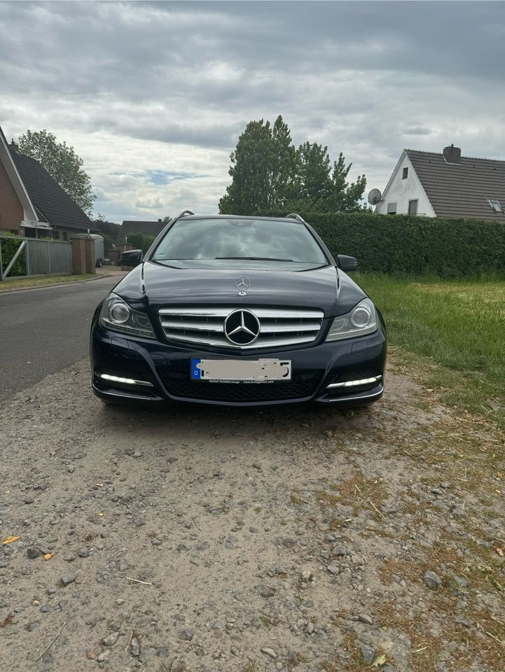 Mercedes Benz 250 CDI *XENON*PDC*TEMP*NAVI in Hellwege