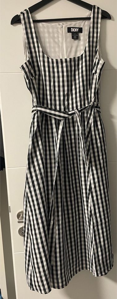 DKNY Kleid Midikleid Gr. 42 in Dinslaken