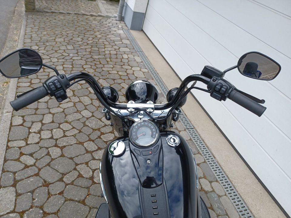 Harley Softail Heritage Deluxe 114 BSL wenig Kilometer Topzustand in Schlüchtern