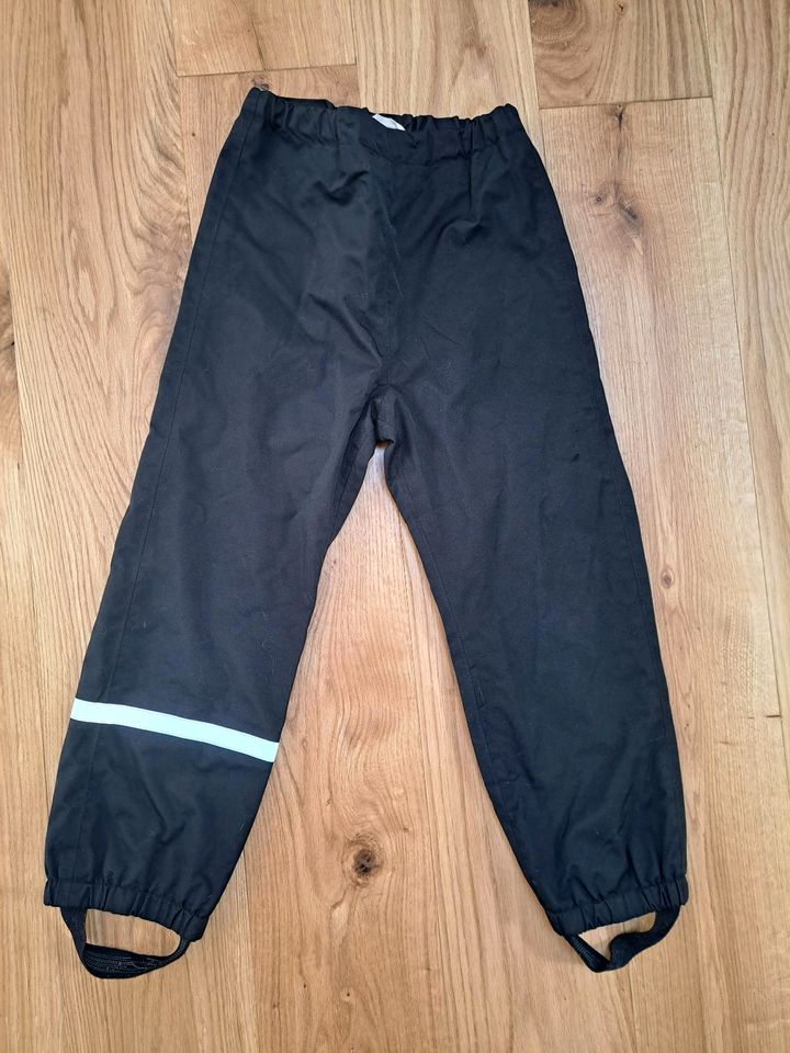 H&M 122 matchhose hartshell regenhose blau schwarz in Weimar