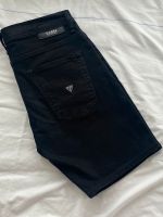 Schwarze Jeans Shorts, Bermuda von Guess, Gr 30 (M) Thüringen - Erfurt Vorschau