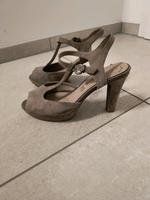 Damen Pumps von Tamaris in Größe 38 Wildleder beige Rheinland-Pfalz - Sinzig Vorschau