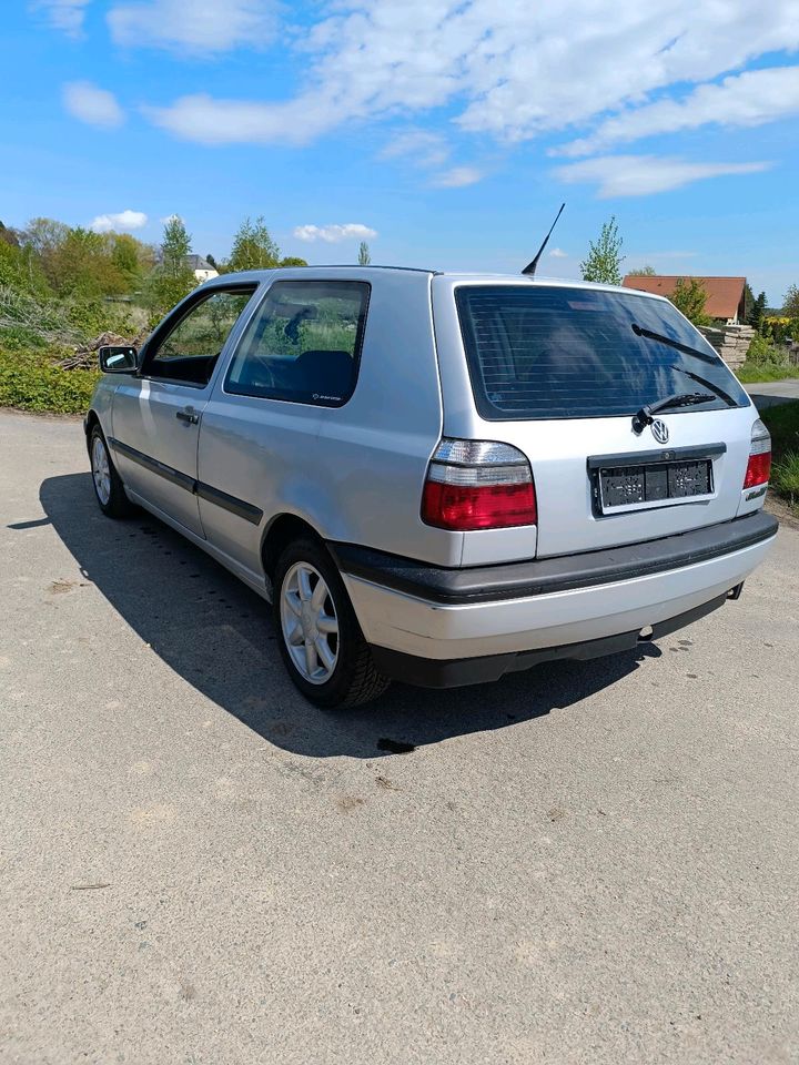 VW Golf 3 1.6 Schlachtfest  Schlachtfahrzeug in Mittweida