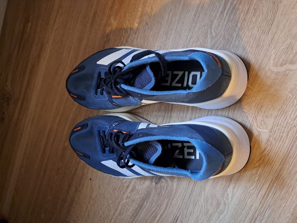 Adidas Adizero Boston 11 Größe 44 Blau und Gelb in Hannover