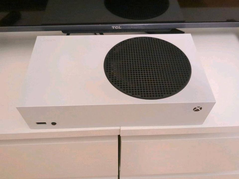 Xbox Series S, neuer Controller, 2 Akkus und Ladegerät in Herne