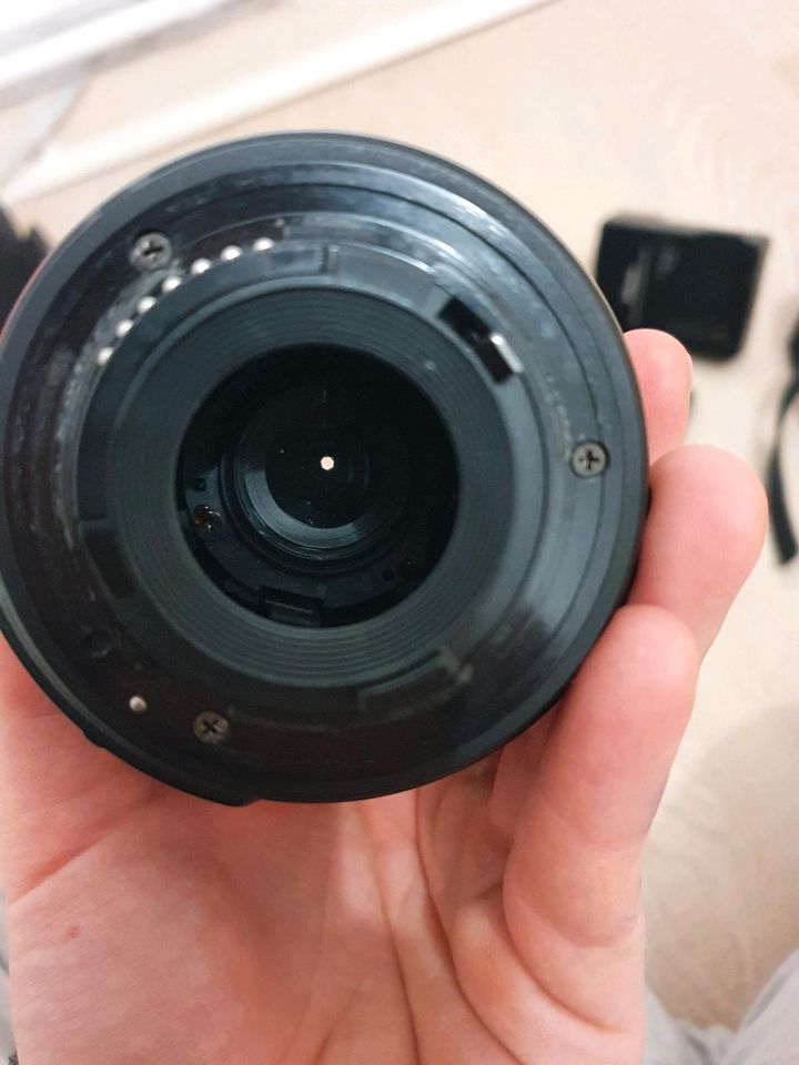 Nikon d3000 + nikkor 55-300mm objektiv + kameratasche in Oldenburg