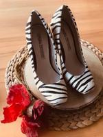 Elegante Damen Pumps High Heels Zebra Buffalo Größe 37 Hessen - Gießen Vorschau