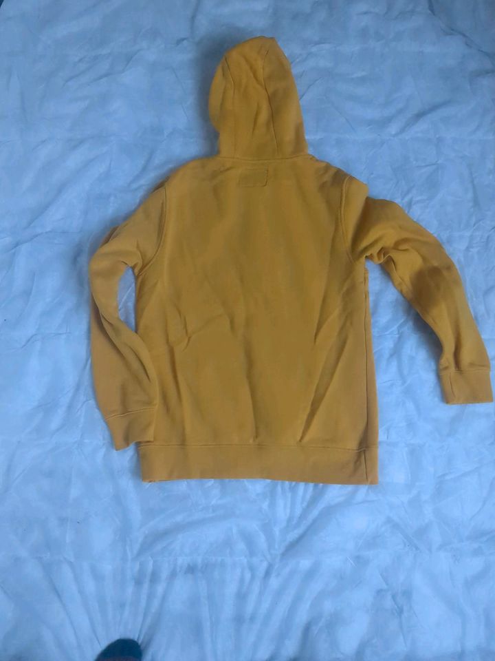 Sweatshirt ocker Gr. M in Zülpich