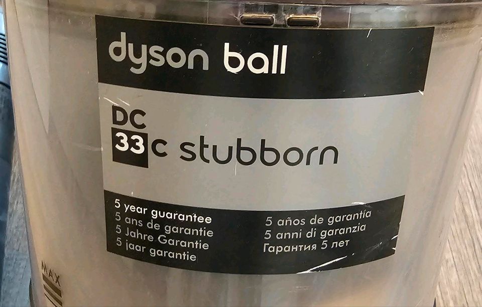 Nur Abholung! Dyson ball DC33c stubborn mit Zubehör in Essen